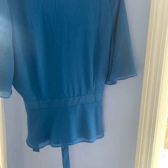 Large Banana Republic wrap blouse - Picture 9 of 11